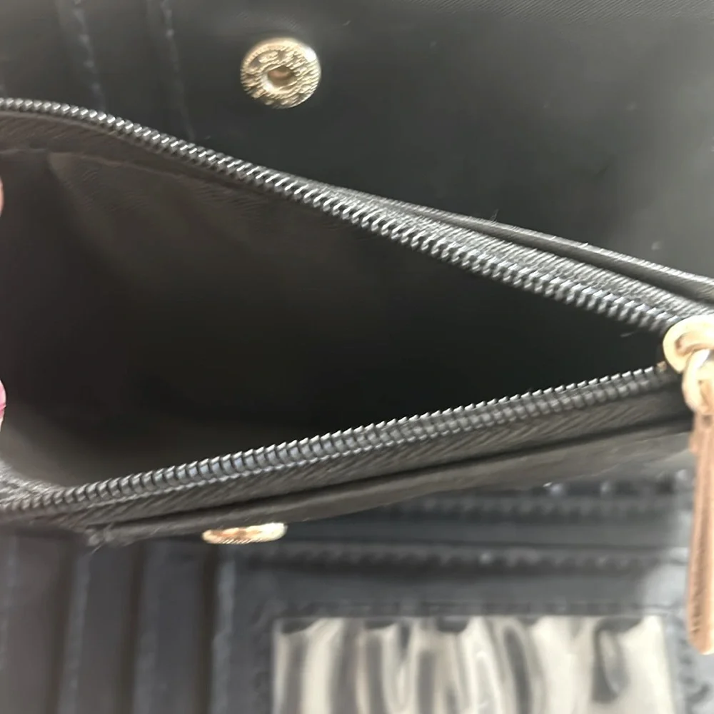 Jessica Simpson Bi-fold Billfold/Wallet-Tan Neutral Classic Like New Compact